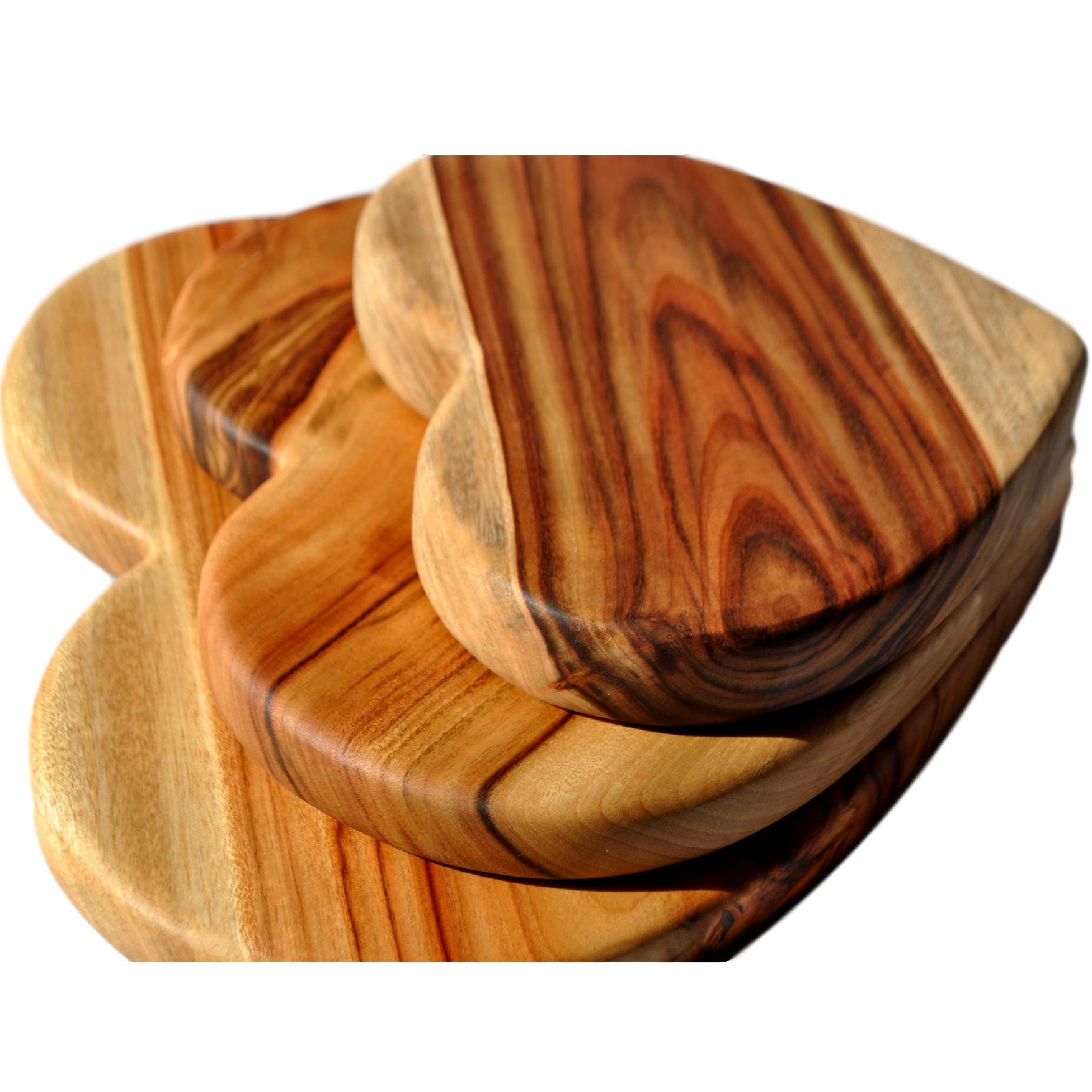 Handmade Heart-Shaped Camphor Laurel Chopping Boards – Made in Australia