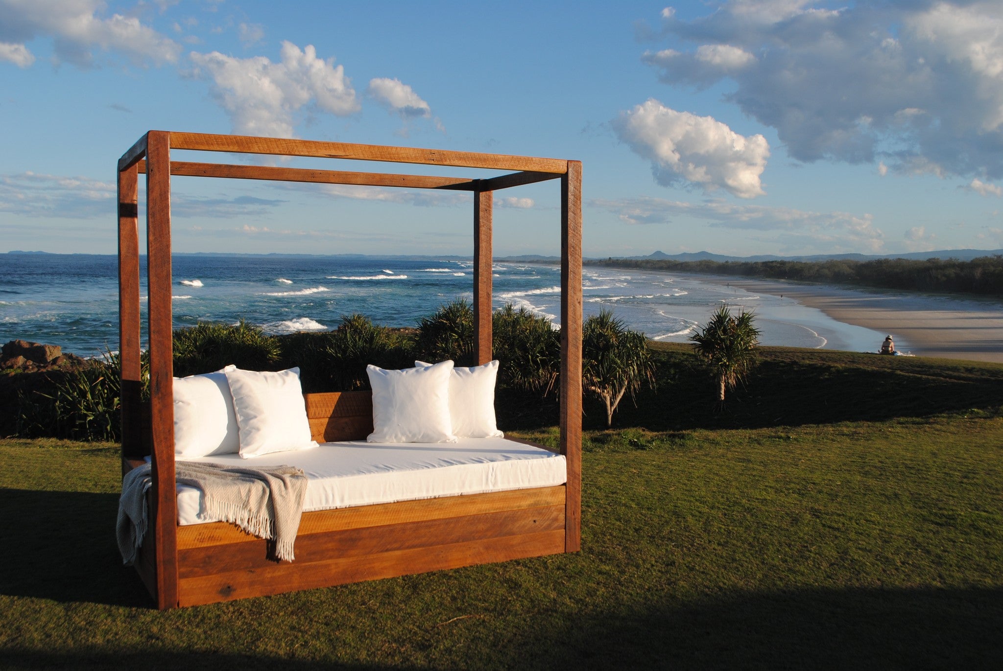 Four Poster Daybed