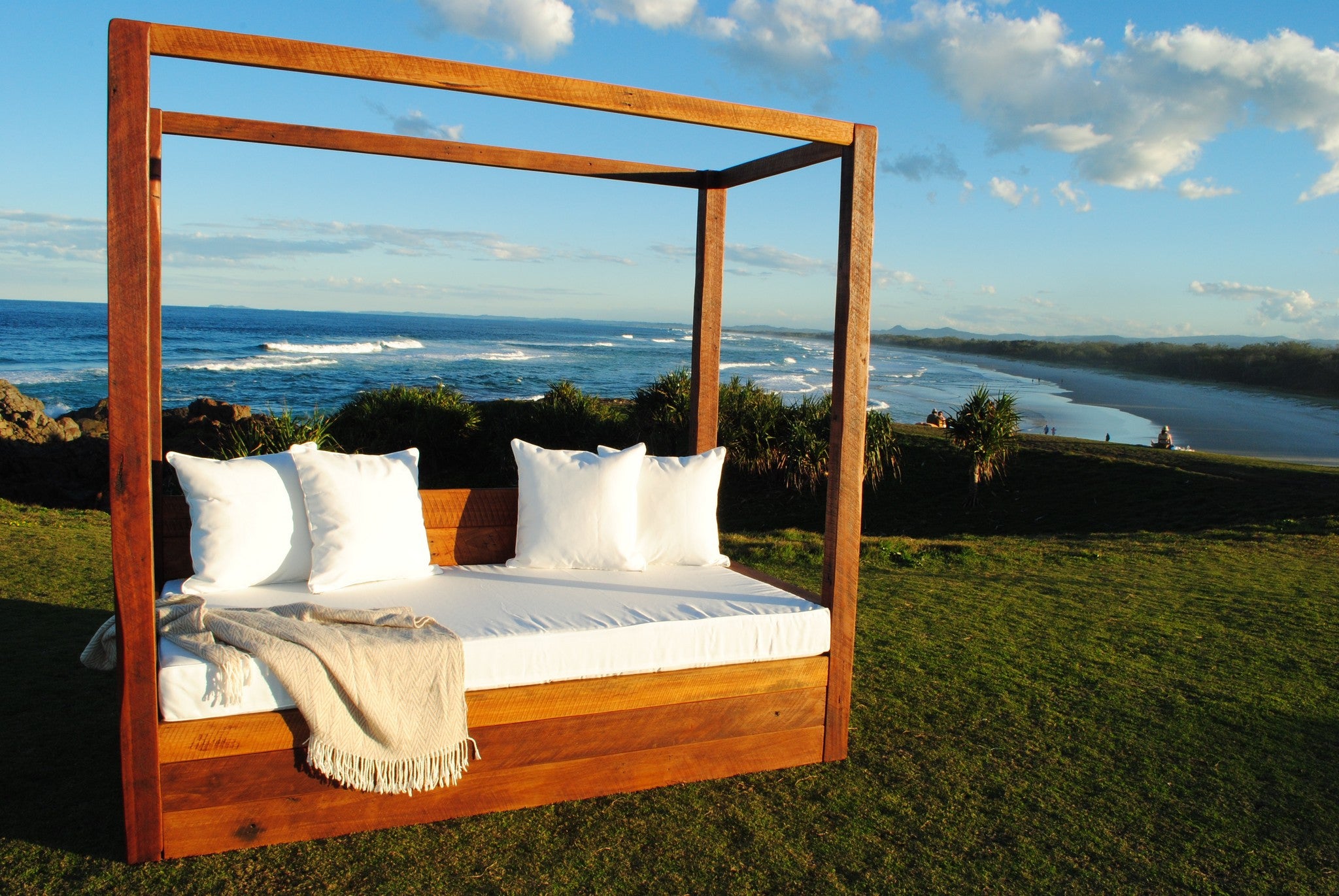 Four Poster Daybed